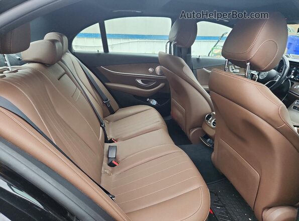 W1KZF8EB9MA933996 2021 MERCEDES-BENZ E Black Vista de los asientos traseros