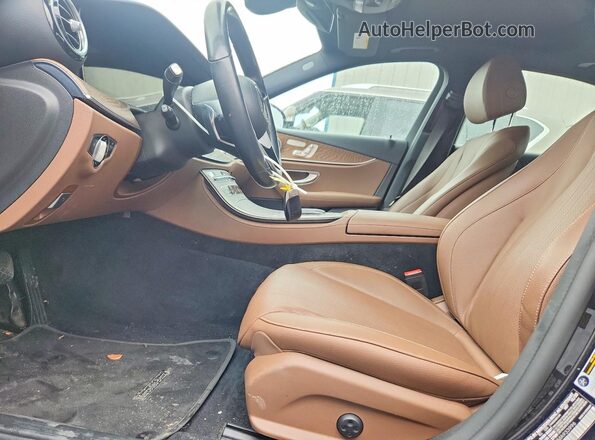 W1KZF8EB9MA933996 2021 MERCEDES-BENZ E Black Vista interior delantera