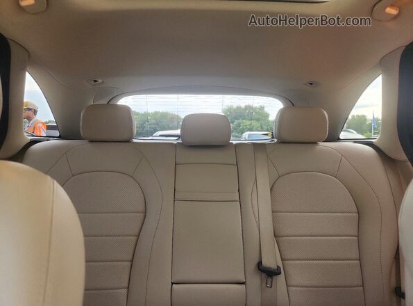 W1N0G8EB1MV276130 2021 MERCEDES-BENZ GLC-CLASS White Widok tylnych siedzeń
