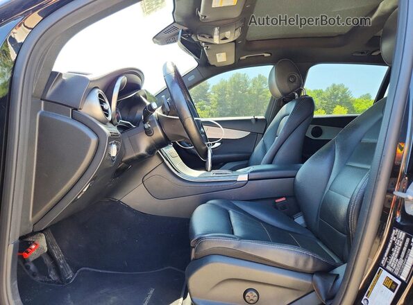 W1N0G8EB4MF902358 2021 MERCEDES-BENZ GLC-CLASS Black წინა სალონის ხედი