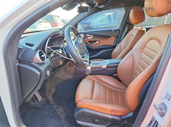 W1N0J8EB2LF818961 2020 MERCEDES-BENZ GLC-CLASS White Widok wnętrza z przodu