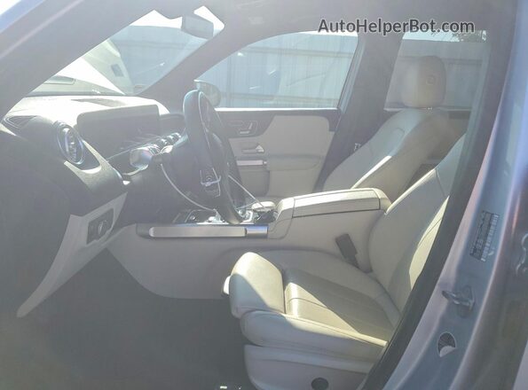 W1N4M4HB0MW110397 2021 MERCEDES-BENZ GLB-CLASS Silver Vista interior delantera