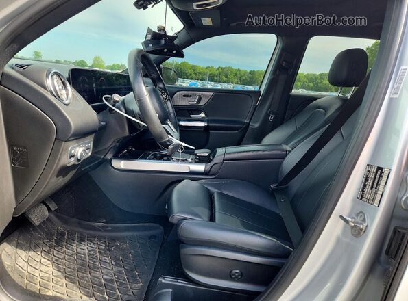 W1N4M4HB2MW158418 2021 MERCEDES-BENZ GLB-CLASS Gray Widok wnętrza z przodu