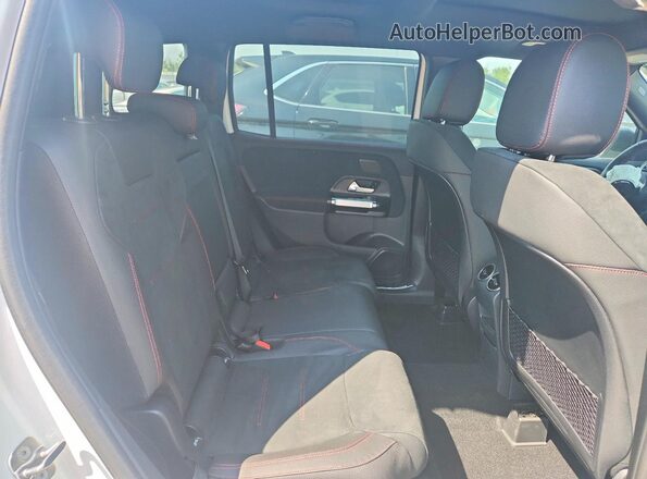 W1N4M4HB2SW422749 2025 MERCEDES-BENZ GLB-CLASS White Սալոնի հետևի տեսք