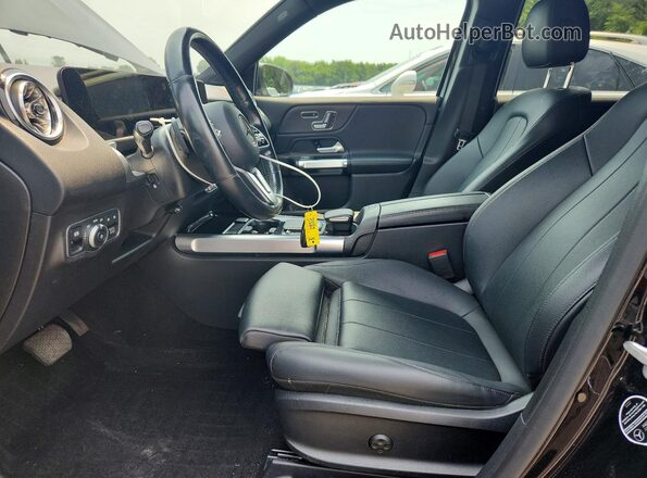 W1N4M4HB5PW321468 2023 MERCEDES-BENZ GLB-CLASS Black Front interior view