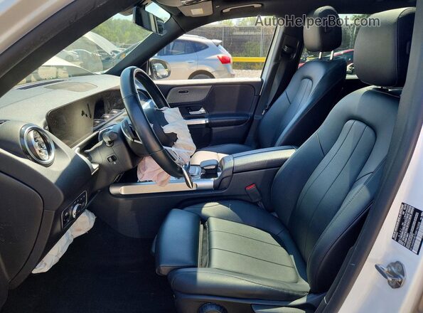 W1N4M4HB7NW196308 2022 MERCEDES-BENZ GLB-CLASS Белый Вид салона спереди