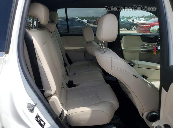 W1N4M4HB9NW191983 2022 MERCEDES-BENZ GLB-CLASS White Vista interior trasera