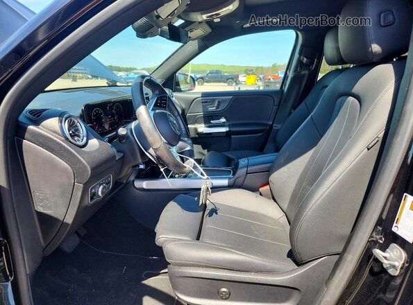 W1N4M4HBXRW354422 2024 MERCEDES-BENZ GLB-CLASS Black Widok wnętrza z przodu
