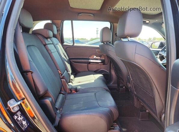 W1N4M4HBXRW354422 2024 MERCEDES-BENZ GLB-CLASS Black Widok wnętrza z tyłu