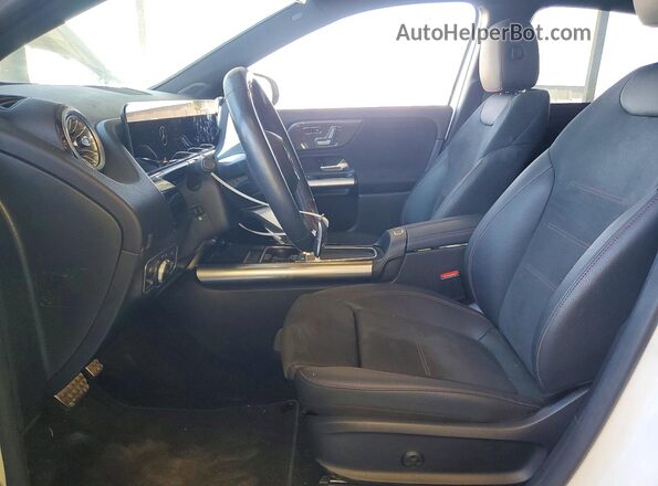 W1N4N4HB0SJ704236 2025 MERCEDES-BENZ GLA White Вид салону спереду