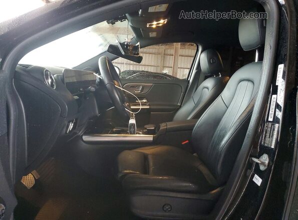 W1N4N4HB4MJ163985 2021 MERCEDES-BENZ GLA Black Vista interior delantera