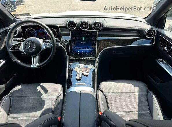 W1NKM4HB9RF218676 2024 MERCEDES-BENZ GLC-CLASS Белый Вид панели приборов