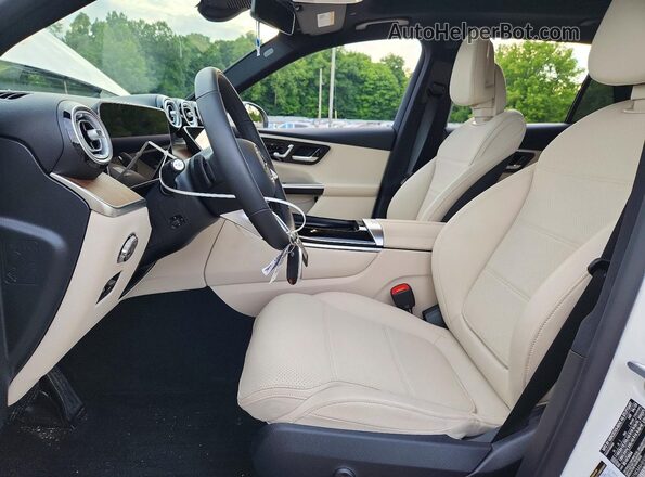 W1NKM4HB9SF402263 2025 MERCEDES-BENZ GLC-CLASS Белый Вид салона спереди