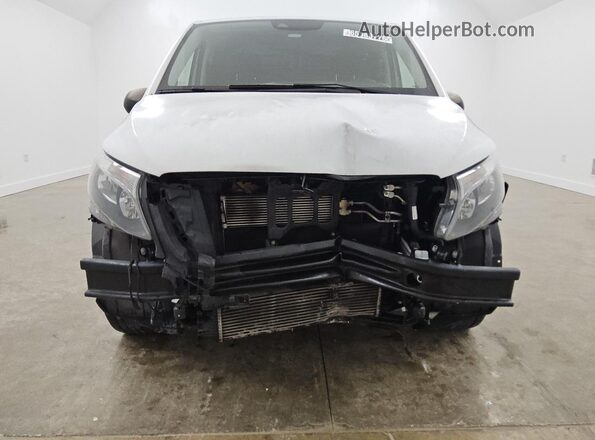 W1YV0BEY1M3946916 2021 MERCEDES-BENZ METRIS White Vista de la etiqueta del VIN