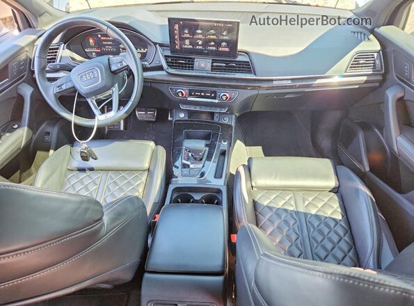 WA124AFY9P2005318 2023 AUDI SQ5 Серебряный Вид панели приборов