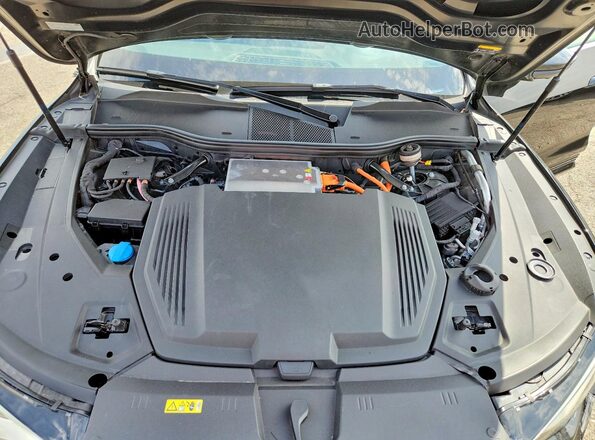 WA12ABGEXLB036235 2020 AUDI E-TRON Black Շարժիչի բաժամունքի տեսք