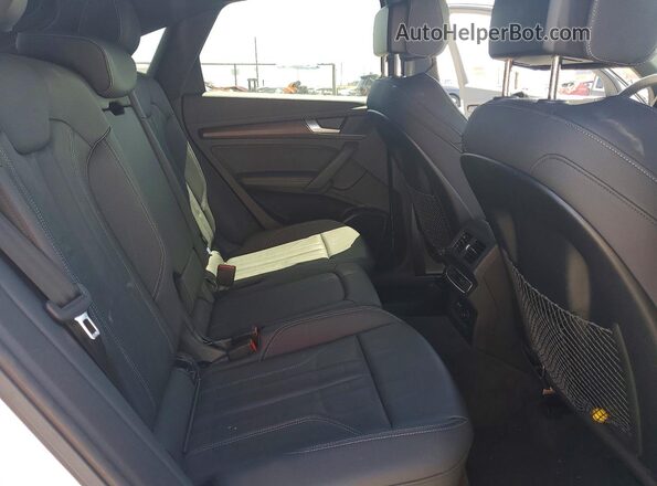 WA15AAFY4M2109300 2021 AUDI Q5 White Widok tylnych siedzeń