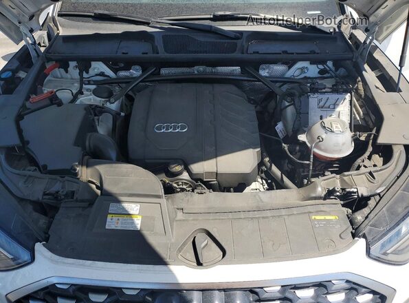 WA15AAFY4M2109300 2021 AUDI Q5 White Widok wnętrza z tyłu
