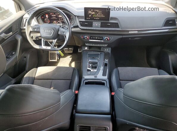 WA1A4AFY2J2174101 2018 AUDI SQ5 Gray Առջևի վահանակի տեսք