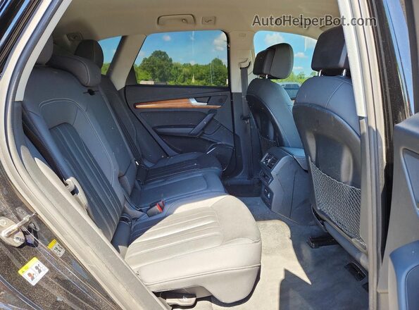 WA1AAAFY2M2004155 2021 AUDI Q5 Black Vista interior trasera