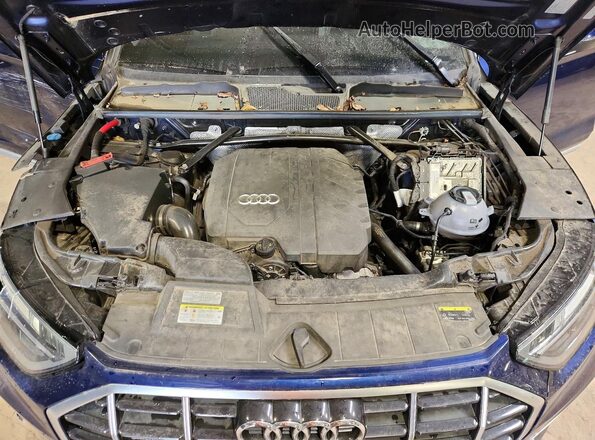 WA1AAAFY6M2010198 2021 AUDI Q5 Blue Vista del compartimento del motor