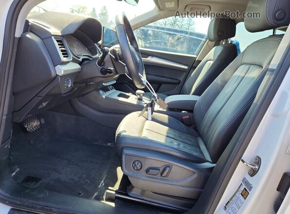 WA1AAAFY7S2008621 2025 AUDI Q5 Белый Вид салона спереди