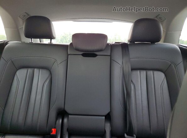 WA1AAAFYXM2002184 2021 AUDI Q5 White Հետևի նստատեղերի տեսք