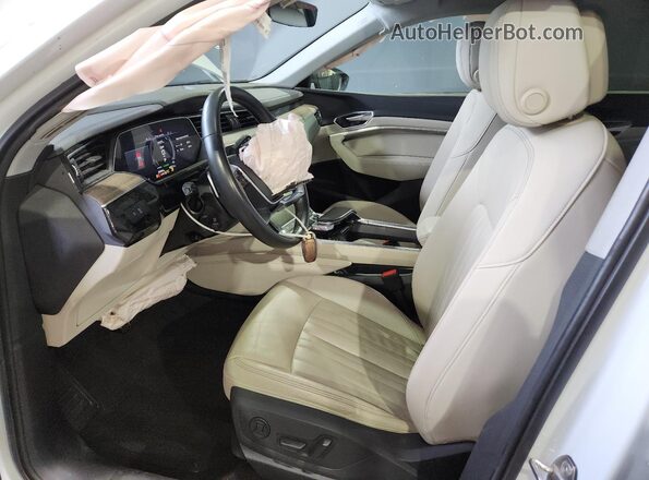 WA1AAAGE1MB022991 2021 AUDI E-TRON Белый 