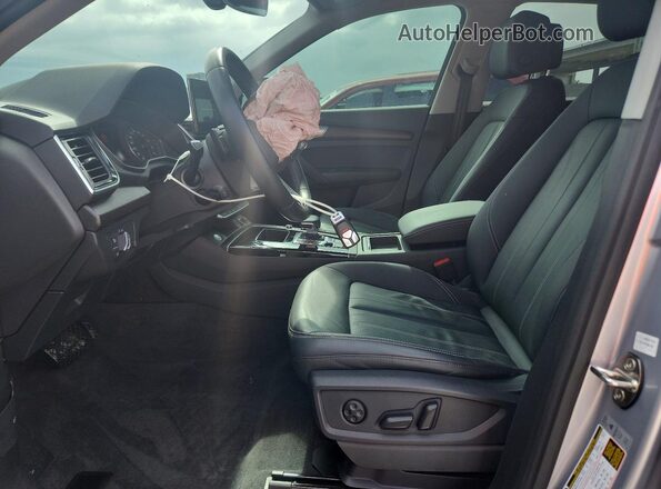 WA1ABAFY0N2109355 2022 AUDI Q5 Silver Սալոնի դիմացի տեսք