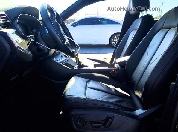 WA1AECF39L1028607 2020 AUDI Q3 Black Vista interior delantera
