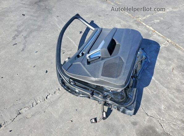 WA1AECF39L1028607 2020 AUDI Q3 Black Vista del compartimento del motor