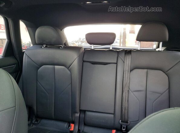 WA1AECF3XL1124746 2020 AUDI Q3 Белый Вид задних сидений