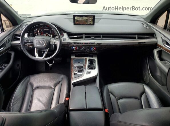 WA1AHAF74KD045052 2019 AUDI Q7 Black Dashboard view