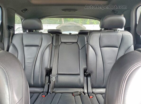 WA1AHAF74KD045052 2019 AUDI Q7 Black Rear seats view