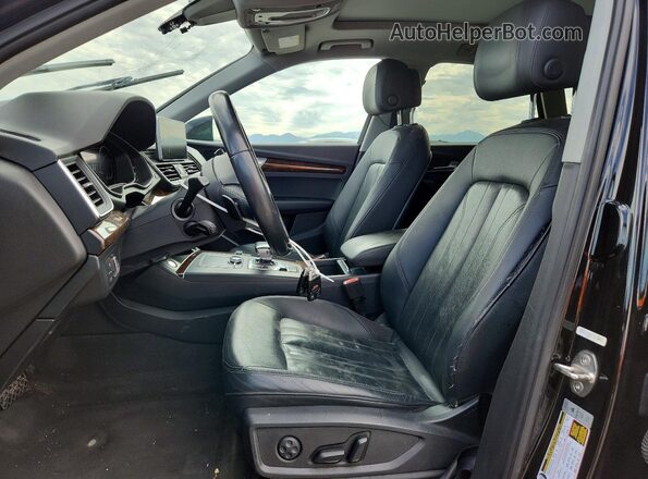 WA1ANAFY1J2026518 2018 AUDI Q5 Black Front interior view