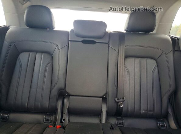 WA1ANAFY3J2186836 2018 AUDI Q5 White Vista de los asientos traseros