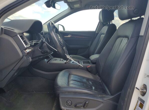 WA1ANAFY3J2186836 2018 AUDI Q5 White Vista interior delantera