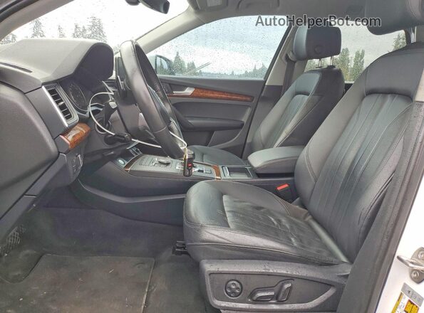 WA1ANAFY6J2128168 2018 AUDI Q5 White Widok wnętrza z przodu