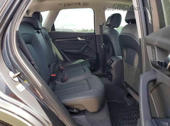 WA1ANAFYXK2034702 2019 AUDI Q5 Green Rear interior view