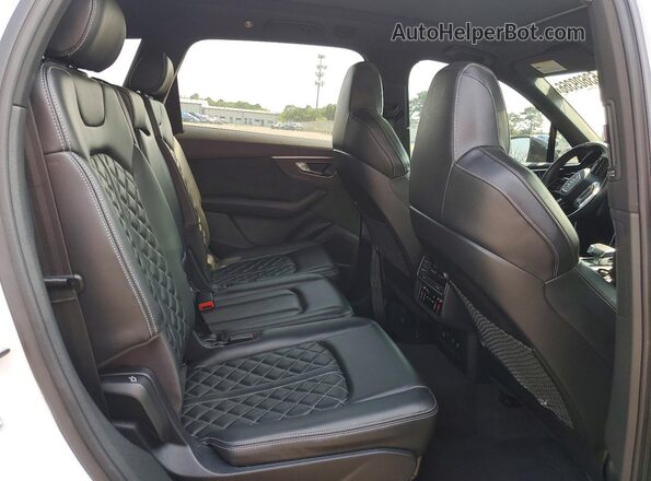 WA1AWBF72MD013506 2021 AUDI SQ7 White Вид задньої частини салону