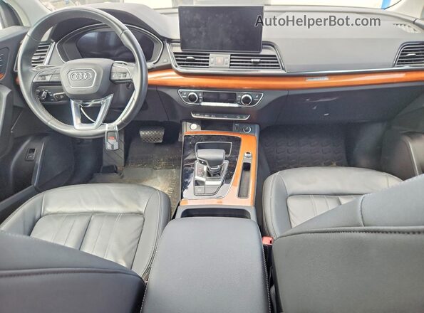 WA1BAAFY3M2091620 2021 AUDI Q5 White Widok deski rozdzielczej