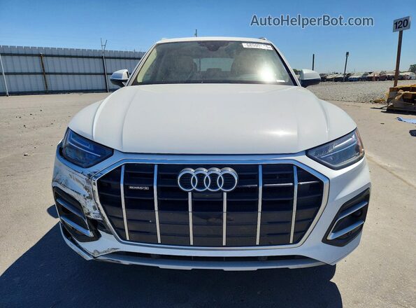 WA1BAAFY3M2130898 2021 AUDI Q5 Белый Вид спереди