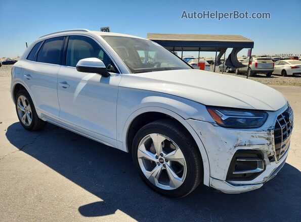 WA1BAAFY3M2130898 2021 AUDI Q5 Белый Передняя правая четверть