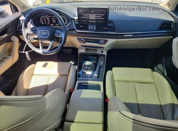 WA1BAAFY3M2130898 2021 AUDI Q5 Белый Вид панели приборов