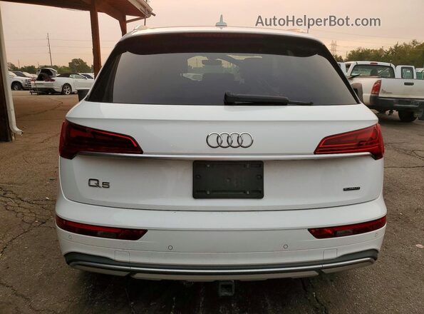 WA1BAAFY8M2070004 2021 AUDI Q5 White Widok z tyłu