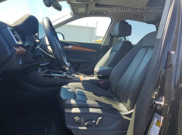 WA1BAAFY9M2021894 2021 AUDI Q5 Black Вид салону спереду