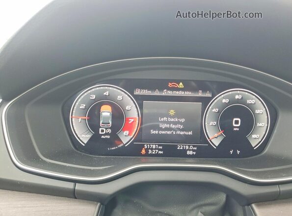 WA1BAAFYXM2130641 2021 AUDI Q5 Белый Вид щитка приборов