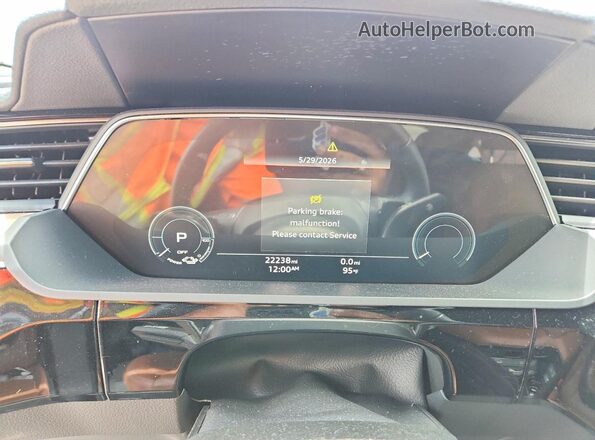 WA1CAAGE0RB062575 2024 AUDI Q8 White ხელსაწყოთა პანელის ხედი