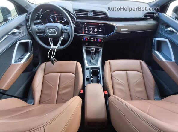 WA1DECF31S1107023 2025 AUDI Q3 Black Dashboard view