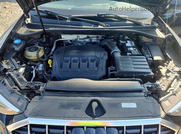 WA1DECF36M1010404 2021 AUDI Q3 Black Вид підкапотного простору
